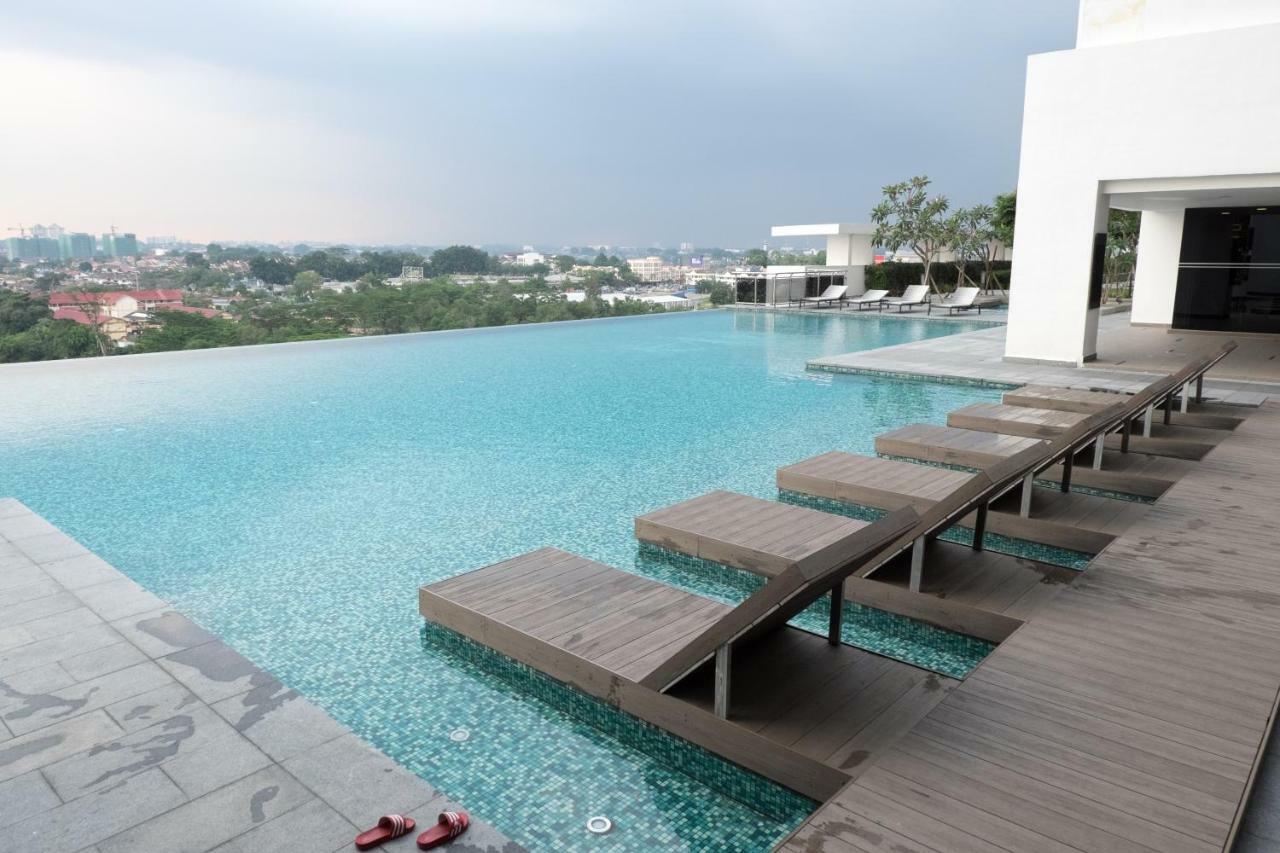 1tebrau Residences, N-24-01, Block B, 1 Tebrau Apartment Johor Bahru