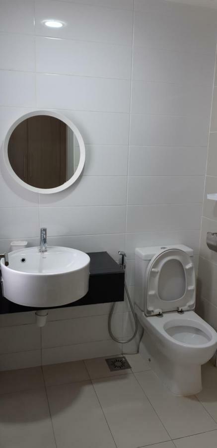 Apartment 1tebrau Residences, N-24-01, Block B, 1 Tebrau *