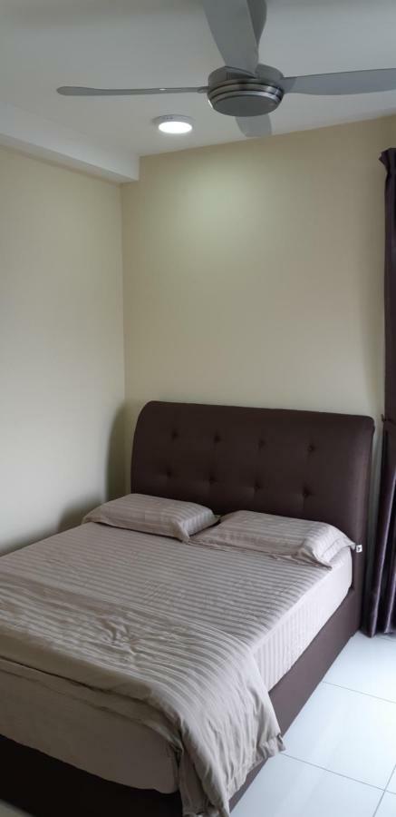 Apartment 1tebrau Residences, N-24-01, Block B, 1 Tebrau
