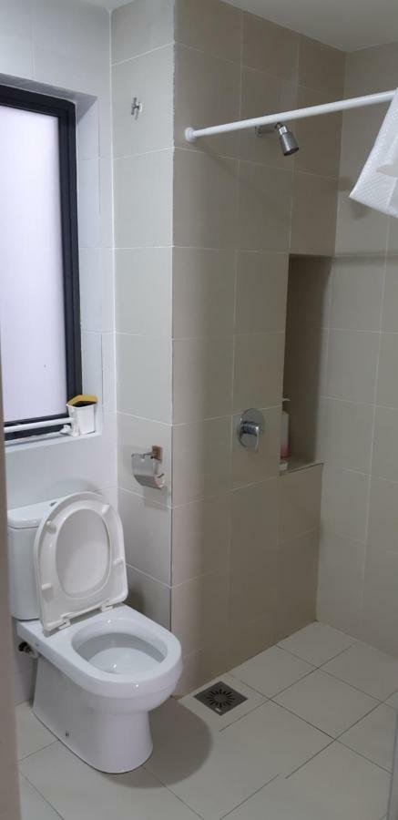 Apartment 1tebrau Residences, N-24-01, Block B, 1 Tebrau